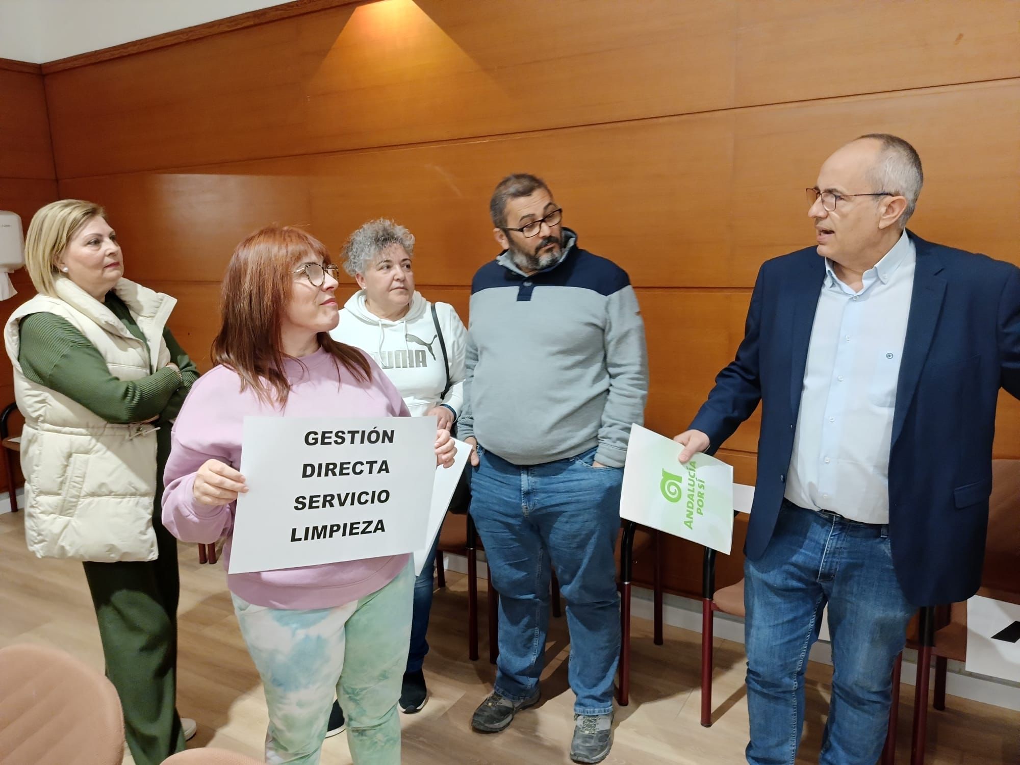 AxSí rechaza ser “cómplices del afán privatizador de la derecha motrileña”